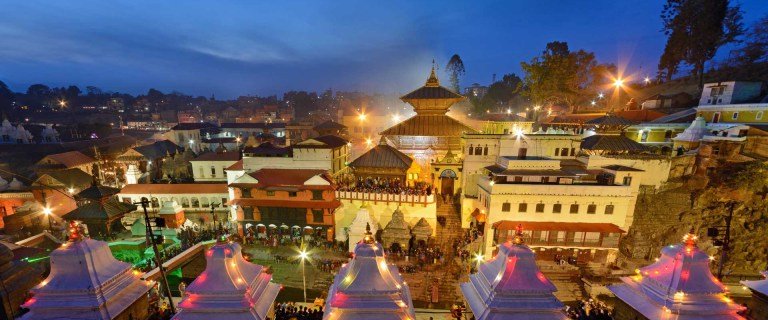 ‘शिवपुरी डाँडाबाट भगवान पशुपतिनाथ फर्किएपछि आरती’