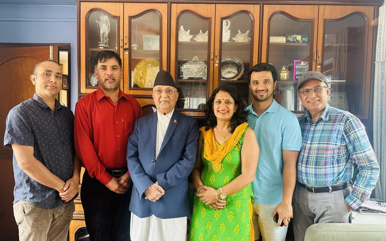 सुनचाँदी व्यवसायी र पूर्वप्रधानमन्त्री ओलीबिच भेटवार्ता