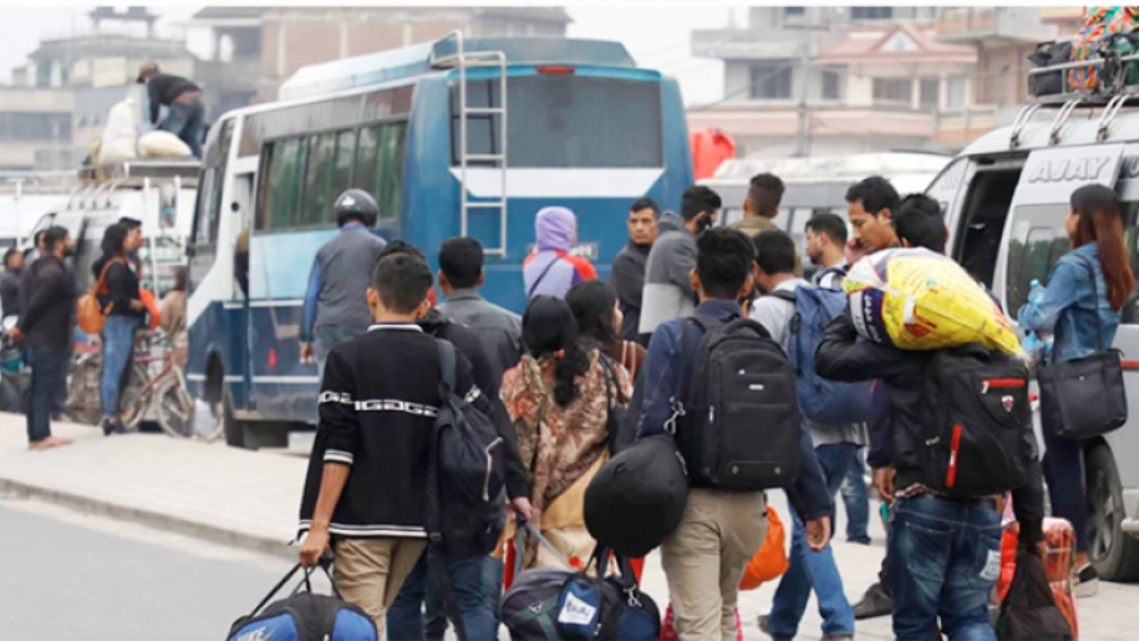 पछिल्लो तीन दिनमा एक लाख ५० हजार मानिसले छाडे उपत्यका