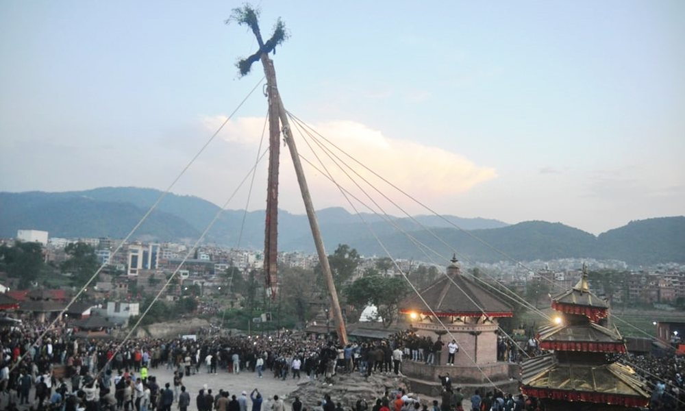 बिस्का जात्रा : ढालियो ५५ हात लामो ‘योसिद्यः’, यस्तो छ ऐतिहासिक पक्ष