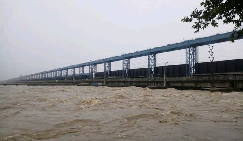 सप्तकोशीमा पानीको बहाव उच्च