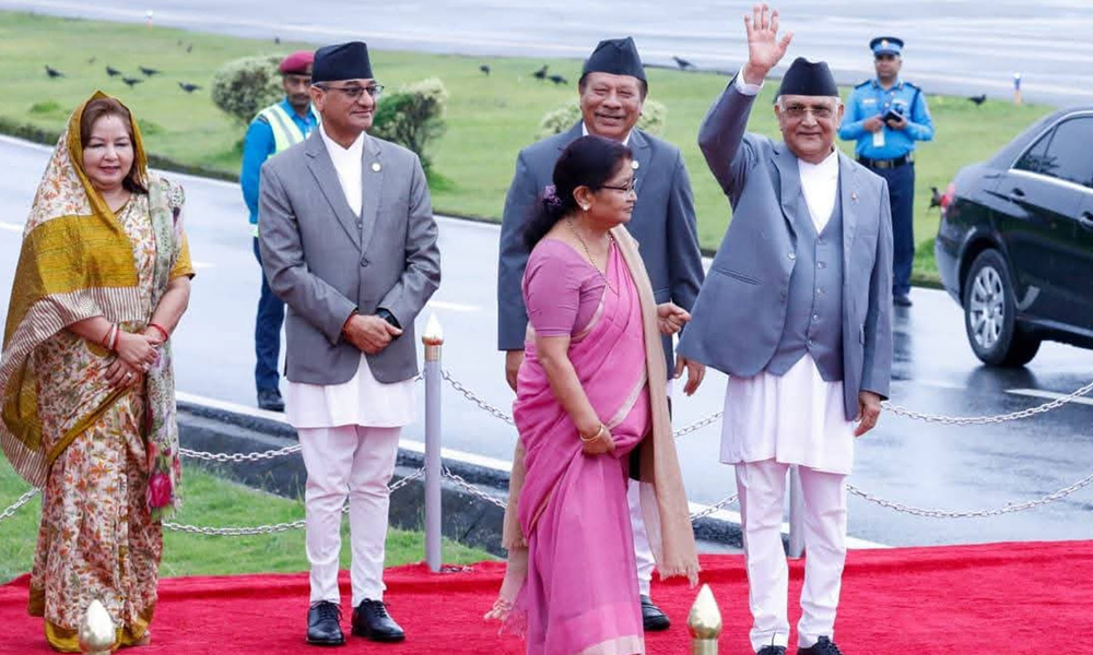 एससीओको शिखर सम्मेलनमा सहभागी हुन प्रधानमन्त्री ओली चीन प्रस्थान