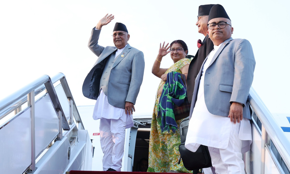 चीन भ्रमण पूरा गरी प्रधानमन्त्री ओली स्वदेश फिर्ता
