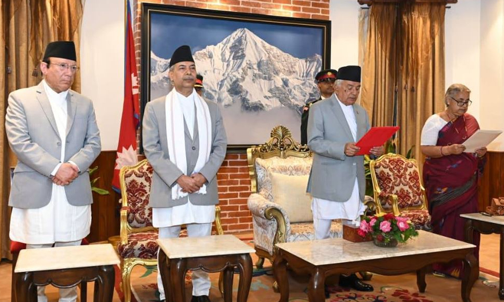 नवनियुक्त प्रधानमन्त्री सुशीला कार्कीले लिइन् शपथ