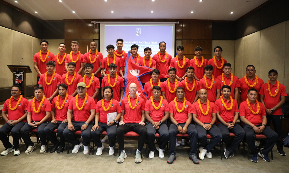 एसियन कप छनोट खेल्न भियतनाम जाने फुटबल टोलीको बिदाई