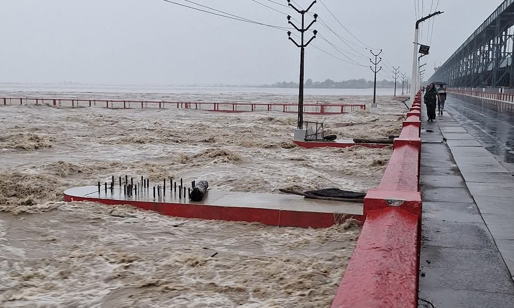 सप्तकोशीको बहाव उच्च