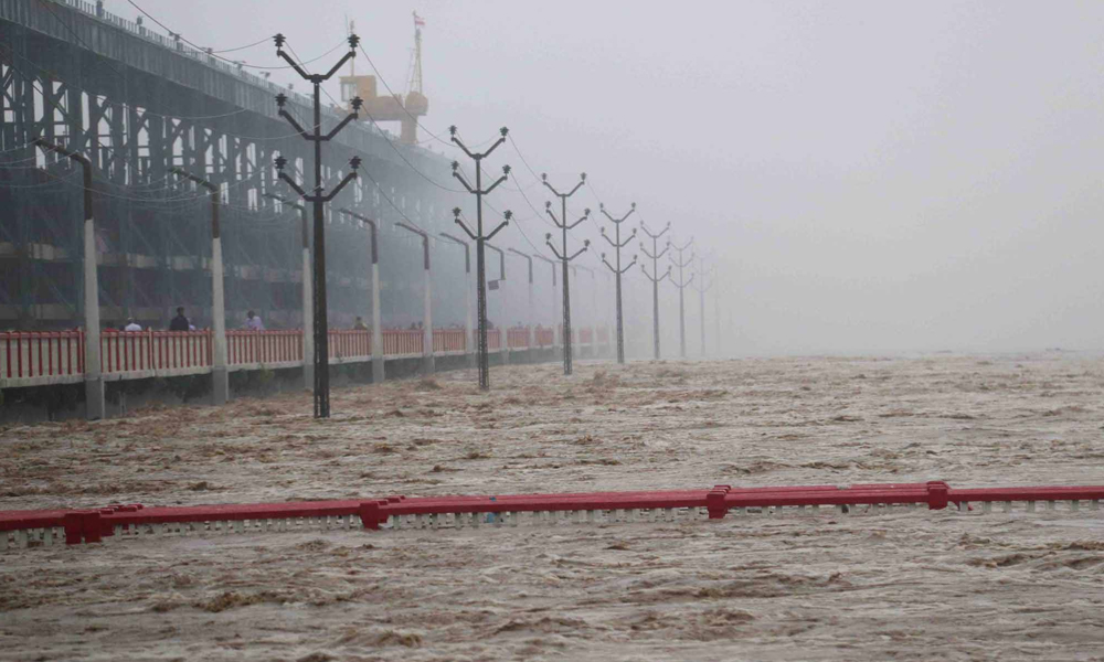 सप्तकोशीमा पानीको स्तर खतराको तहमा