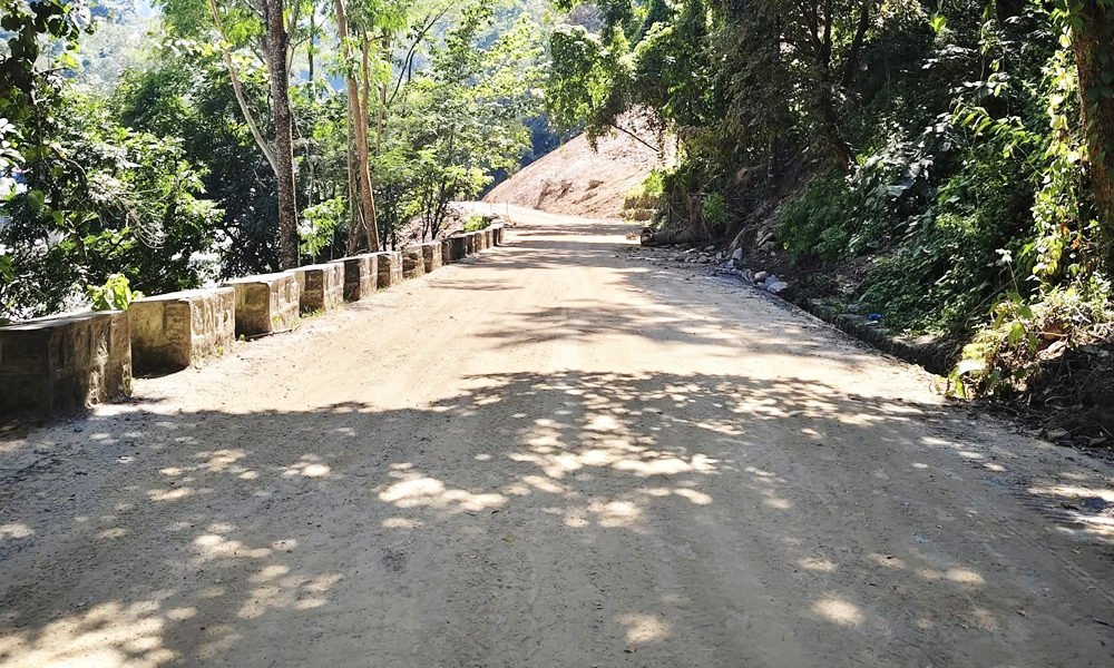 मेची राजमार्ग अवरुद्ध, इलाम-झापा सडक सम्पर्क विच्छेद
