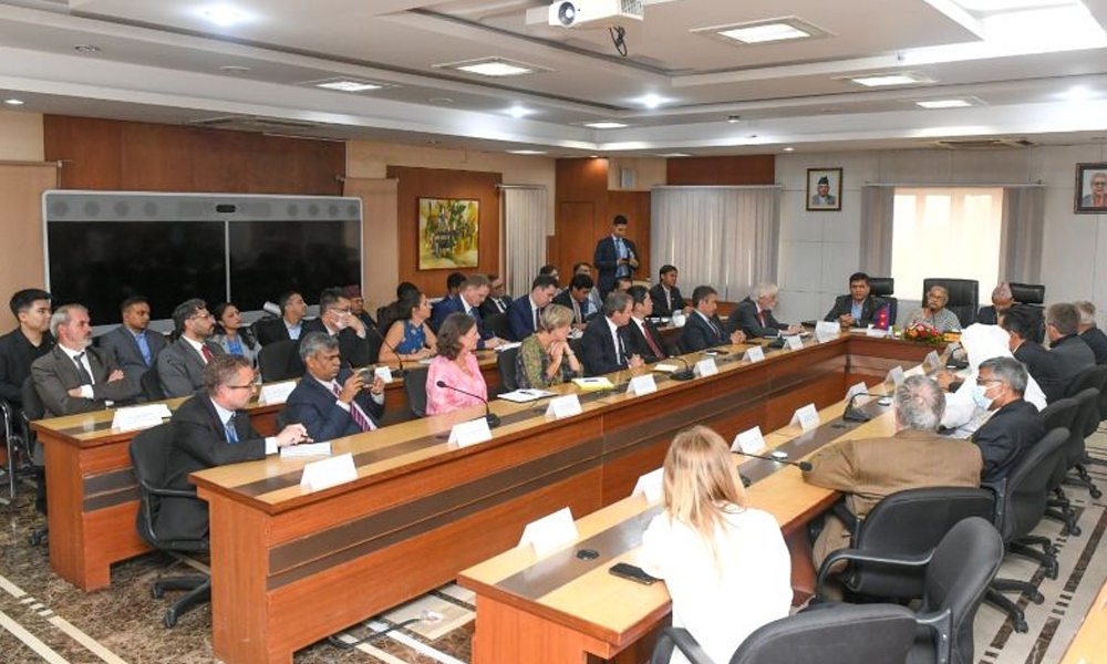 निर्वाचित सरकारलाई सत्ता हस्तान्तरण गर्ने प्रधानमन्त्री कार्कीको प्रतिवद्धता