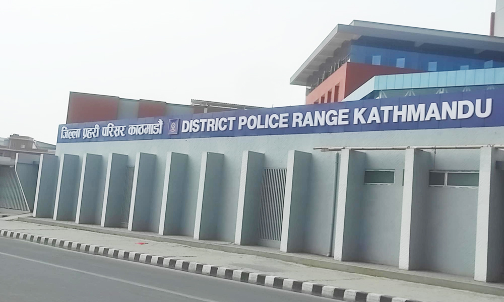 ओली र लेखक तथा बालेन र सुदनविरुद्ध जाहेरी