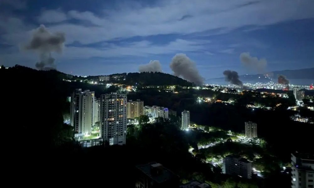 अमेरिकाद्वारा भेनेजुएलामा भीषण हमला, राष्ट्रपति मादुरो पक्राउ परेको दाबी