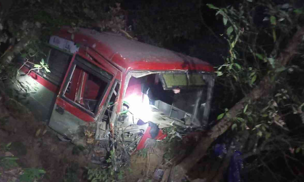 शंखरापुर दुर्घटना : ४ जनाको मृत्यु, २२ घाइते