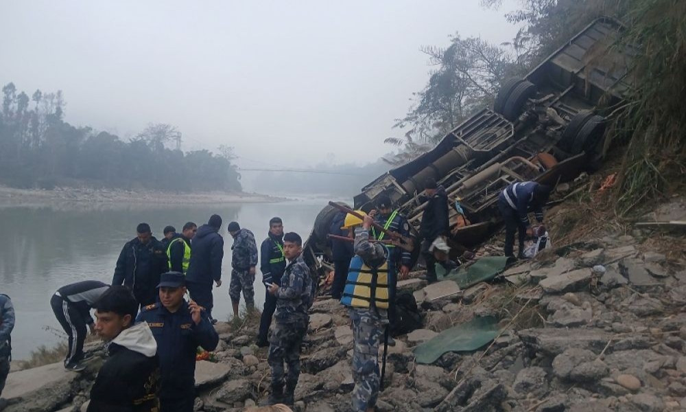 धादिङ बस दुर्घटना : मृतक १९ मध्ये ९ जनाको सनाखत