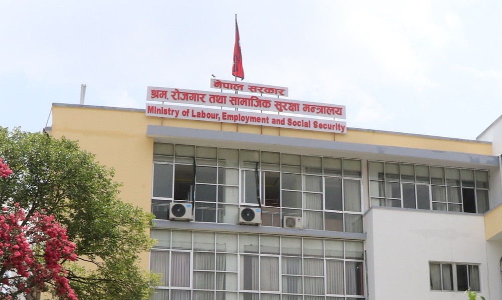 खाडीका ७ देशमा पुन: श्रम स्वीकृति दिने सरकारको निर्णय