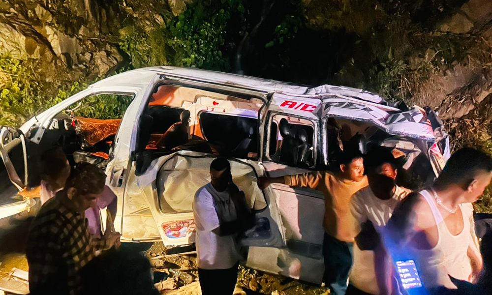मनकामनाबाट फर्कंदै गरेको माइक्रोबस दुर्घटना, ७ जनाको घटनास्थलमै मृत्यु