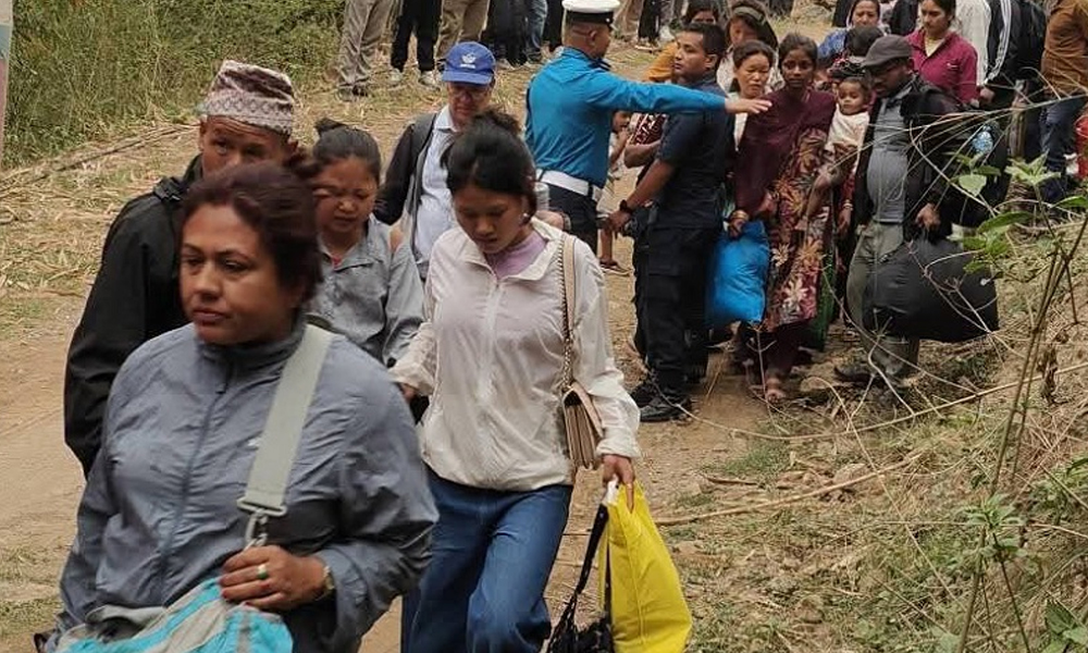 बीपी राजमार्गमा फसेका ६ सय यात्रुको उद्धार