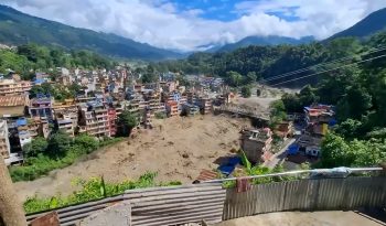 रसुवा भोटेकोशी बाढीमा उद्धारका लागि स्वास्थ्यकर्मीसहित ३ हेलिकप्टर परिचालन