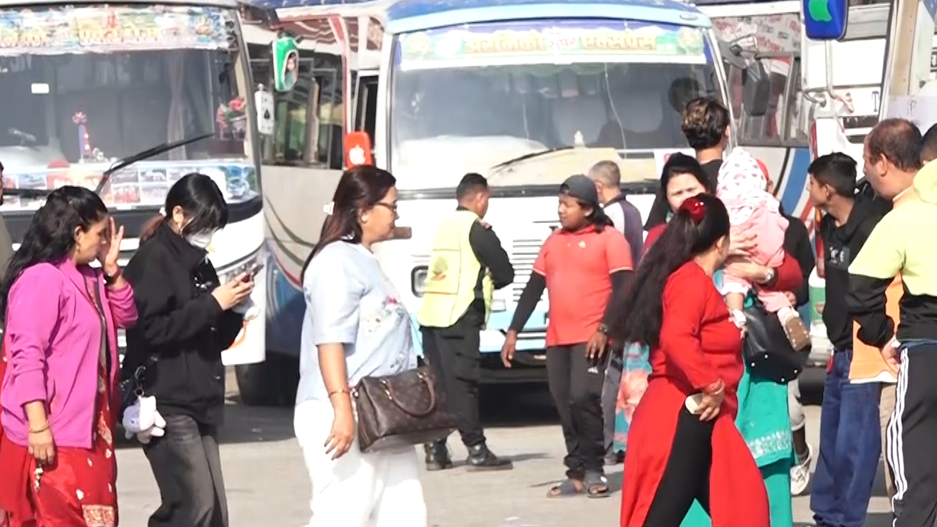 घर फर्कने यात्रुहरुको चाप