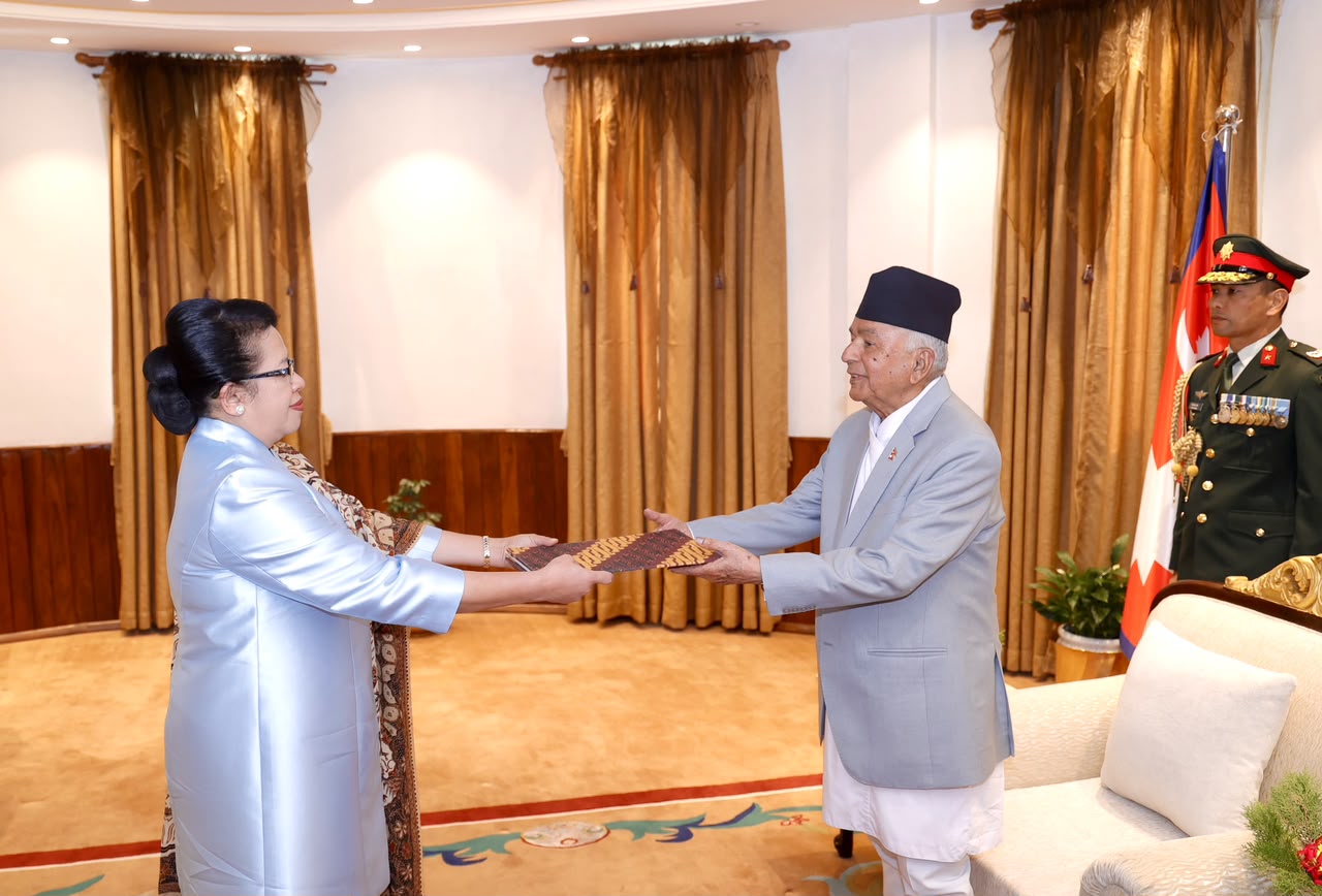 इन्डोनेसियाकी राजदूतद्वारा राष्ट्रपति पौडेलसमक्ष ओहोदाको प्रमाणपत्र प्रस्तुत