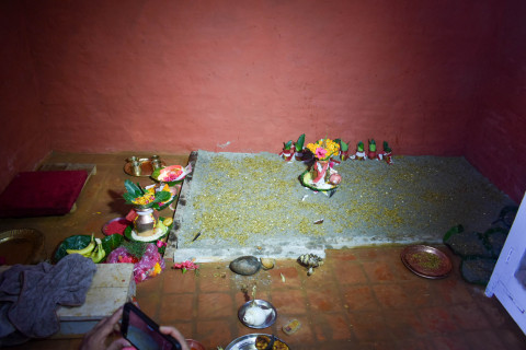 घटस्थापनाका अवसरमा ब्रह्मायणी मन्दिर परिसरमा जमरा